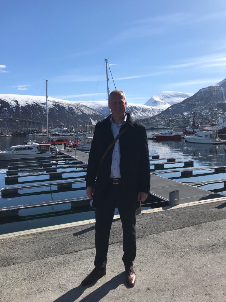 Riksadvokaten's tweet photo. #påtalemøte Troms og Finnmark i Tromsø: riksadvokatens time om #kvalitetsrundskrivet og kontaktforbud med #omvendtvoldsalarm. Andre tema er bl a menneskehandel, brannskader og DNA. #påtalemyndigheten #fagledelse https://t.co/ZotYUIV4WA
