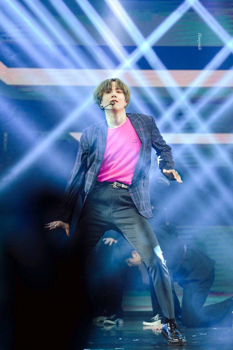honeymilk1117's tweet photo. 📸
Lights, camera, action
#유겸 #Yugyeom #GOT7 #jus2 https://t.co/Kr9MgzA3a3