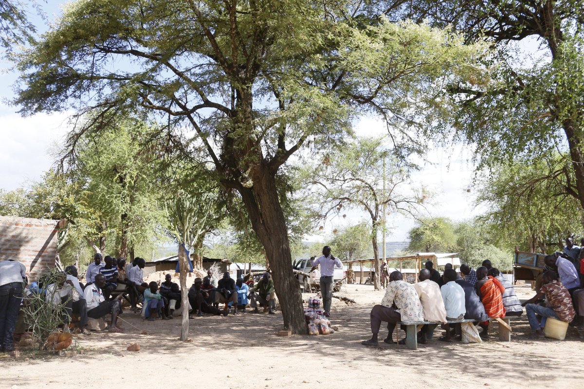 PokotYouthBunge's tweet photo. Community sensitization on climate change is prime key for a better now and future generations. Time is NOW to Evolve,Solve and Evaluate.
#EnhancingClimatechnageResilience @DFID_UK @mercycorps 
#PokotYouthBungeKE https://t.co/RfpwMRpfIp