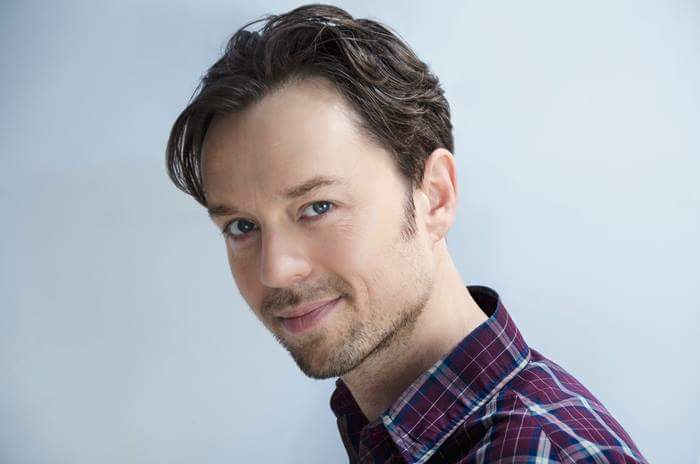   Happy Birthday to Darren Hayes!     