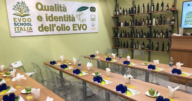Marco_K18's tweet image. Nasce la #scuola dell'olio #Evo: dai corsi base a quelli avanzati per diventare assaggiatori iscritti all'Albo
ilsole24ore.com/art/food/2019-…
#olio #cibo #food @sole24ore