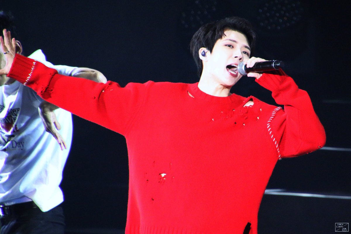 chijp217's tweet photo. 190427 Nam Woo Hyun 1st Solo Concert ‘식목일’ in Taipei 
#인피니트 #남우현 #우현 #식목일 https://t.co/qfh1x1D2Su