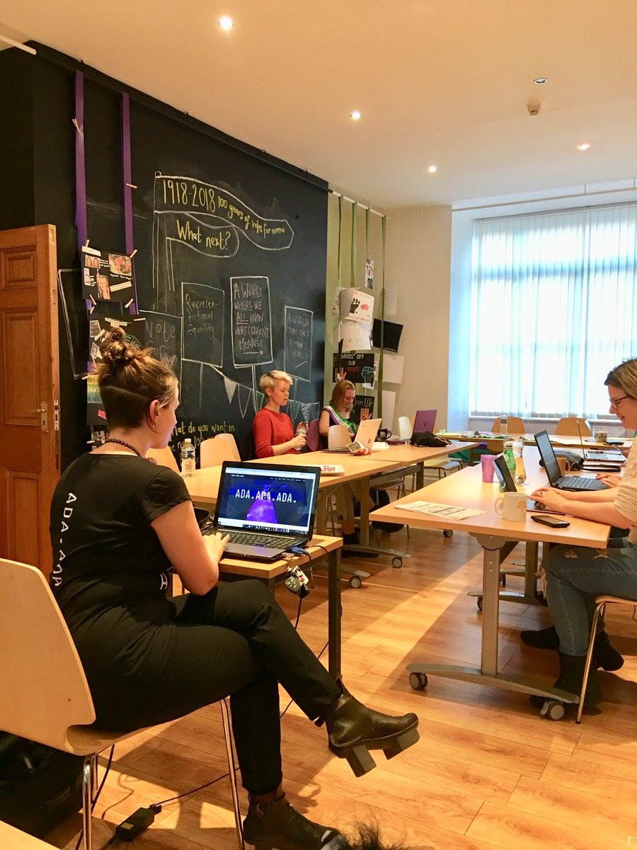 Zebra_carol's tweet photo. Joining us at @PankhurstCentre - @zophilpott aka #AdaLovelace joins us for our #WikiEditAThon to work towards #ImprovingWikiDiversity

#CyberSuffragettes #WomenWhoLead 
#ZebraTribe https://t.co/cmxHYsPGQC