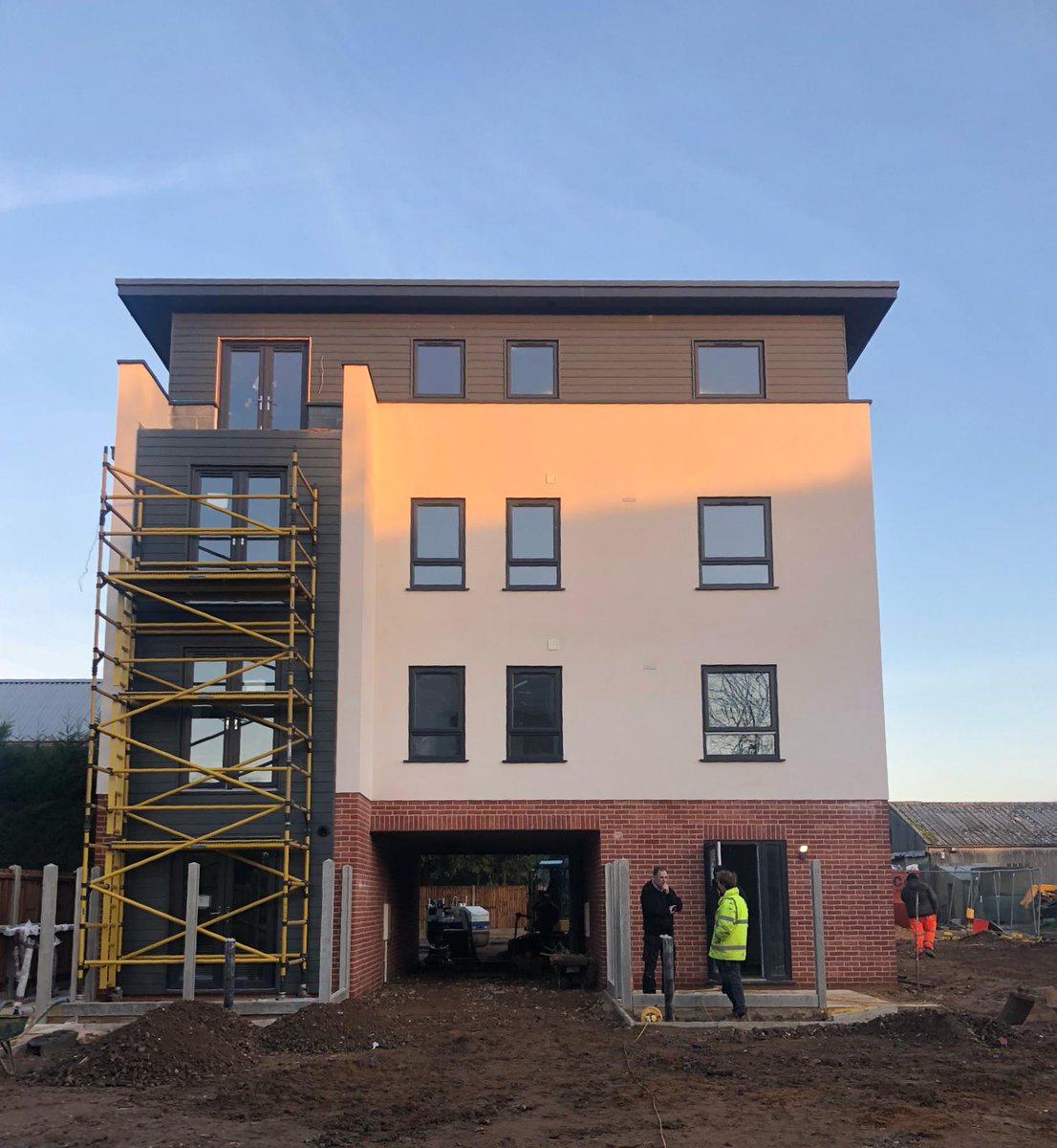 weareLRPM's tweet photo. The new residents are moving in to our new block in #Fakenham! 🎉

We work closely with the developers and potential buyers throughout the build and sale to ensure that any first time buyers have a clear understanding of owning a #leasehold property. https://t.co/E7Pvj5R2d6