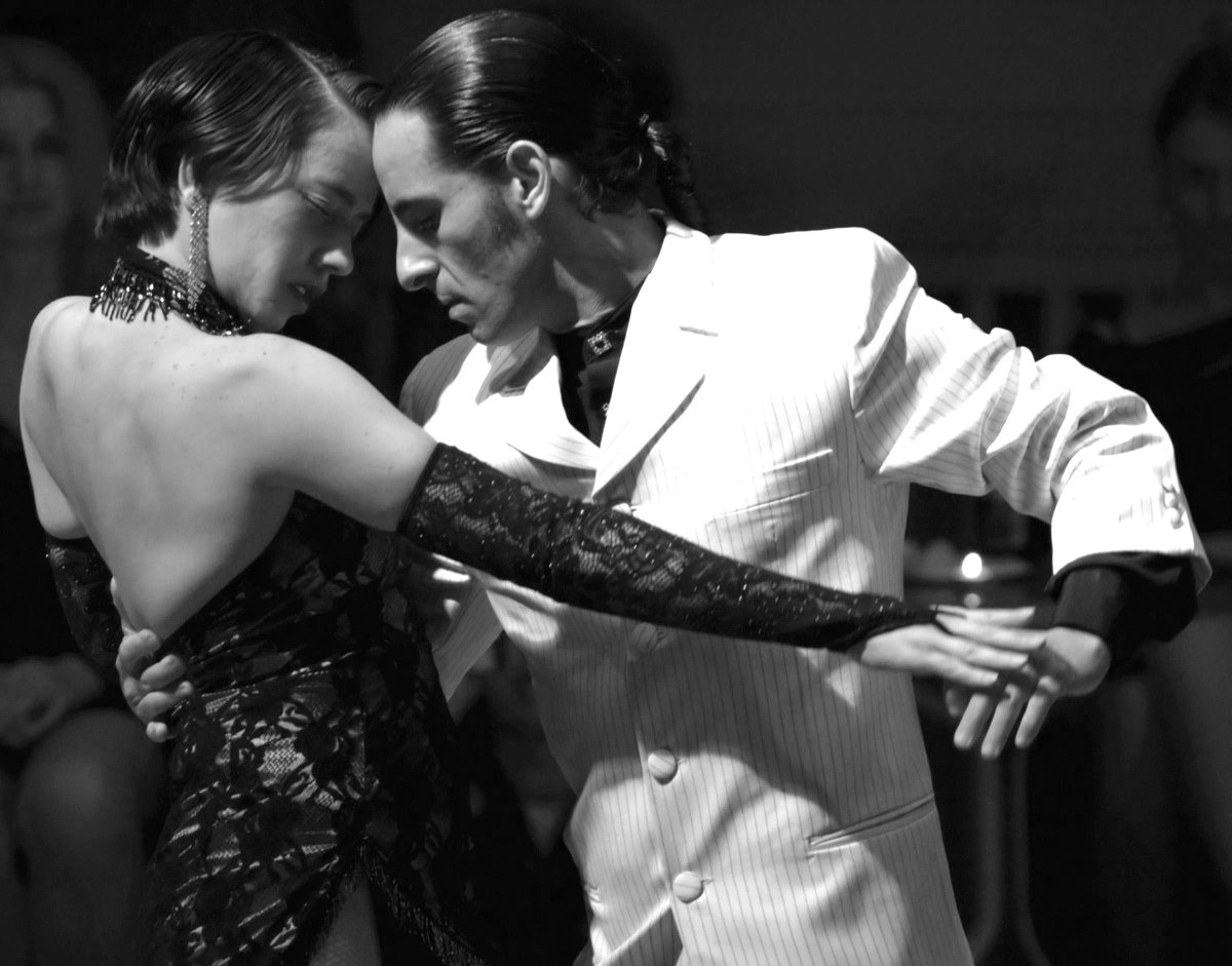To really want to develop our tango we need to challenge ourselves . Pablo Nievas is a brilliant teacher who focuses on developing creativity and individualism underpinned by good technique. How lucky we are to have him in Reading this month. bit.ly/2Ppxmer #danceclass