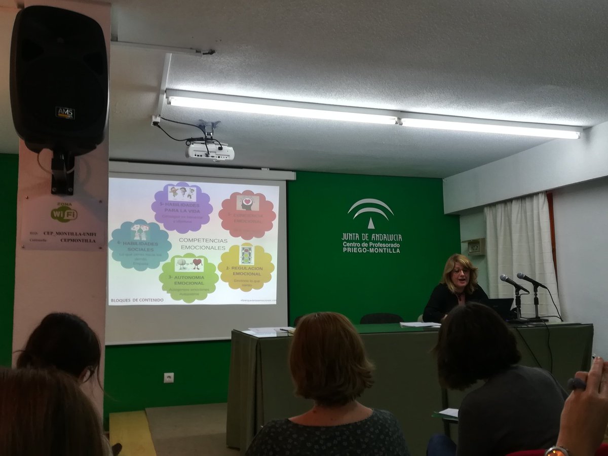 Mañana muy productiva en el <a href="/ceppriegomonti/">CEP Priego Montilla</a>, aprendiendo de las experiencias de Convivencia de los centros educativos de la comarca con <a href="/Cordobaconvive/">Gabinete Convivencia Escolar e Igualdad</a>. #EncuentroCentrosEscuelaEspaciodePaz