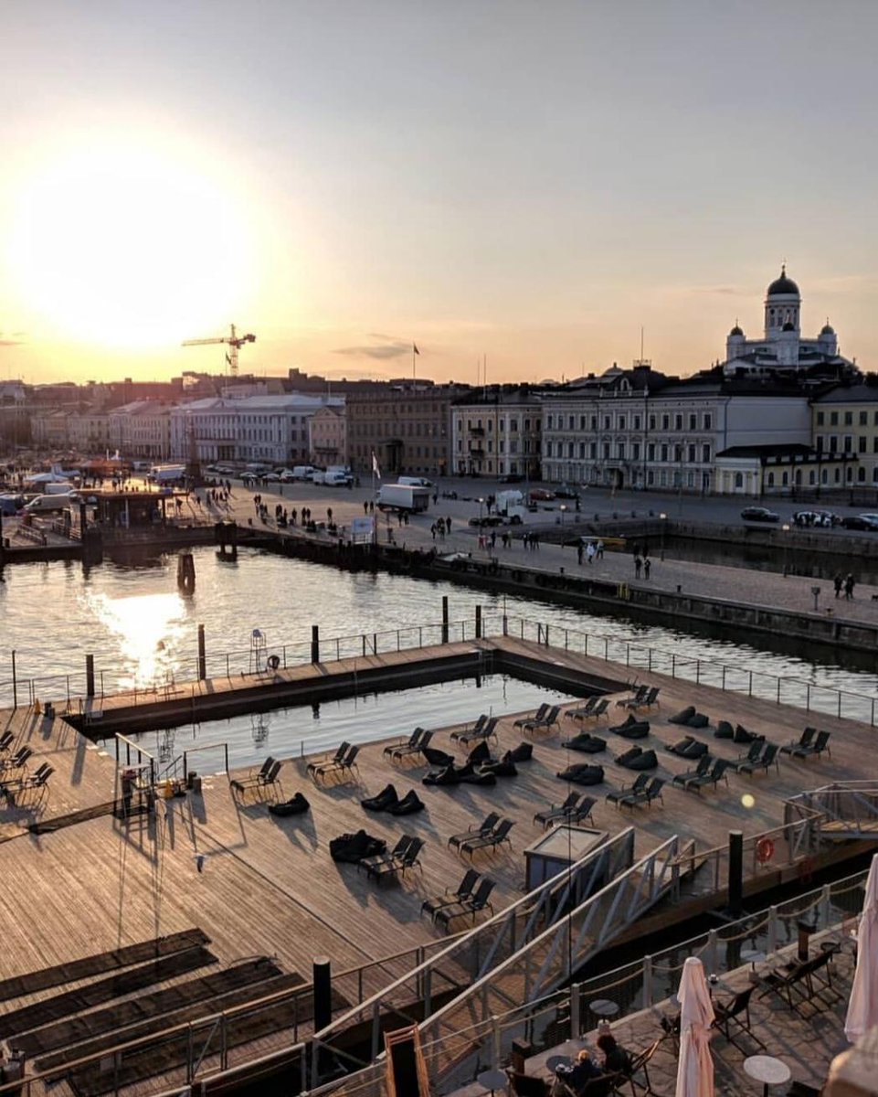 Beautiful golden hour view over the South Harbour 😍💛 #helsinki #visithelsinki
📸 miljkiway (IG)