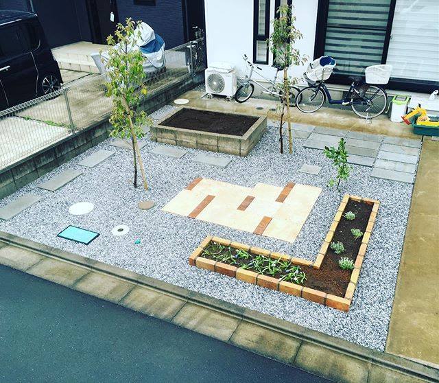 乃庭 乃庭の仕事 花壇 コンクリート平板 ローマ平板 Fb 乃庭 Japan Landscapedesign Exteriordesign Gardendesign Giardino Garten Gardening Instagarden Gardenlife Gardens Designlovers Landscapearchitect T Co Qkyvpd7lar