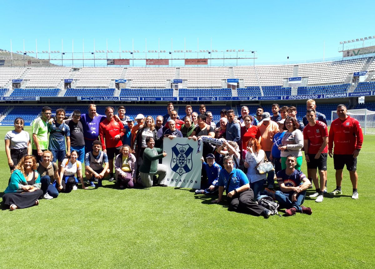 CDTFundacion's tweet photo. 📷 ¡Muchas gracias, #blanquiazules, por la visita al entrenamiento de hoy! También por todos los ánimos recibidos desde #Aspronte. #TúNosHacesMejores https://t.co/BIwN7kh5X8