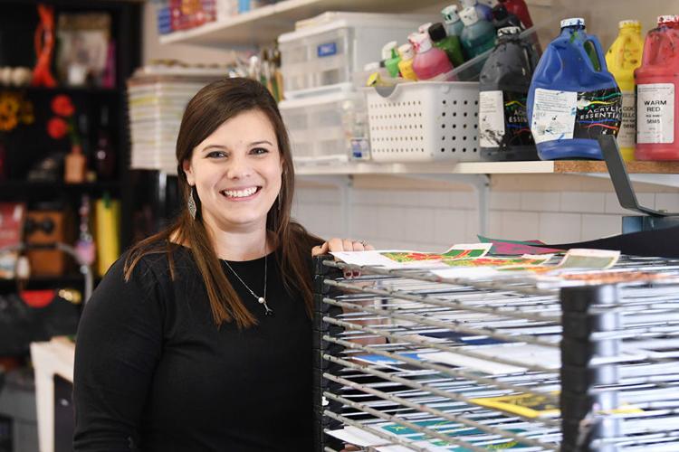 theeagle's tweet photo. This month's daily salute to teachers continues with Allen Academy's Jennifer Easterling, who sees art as a way to push students beyond ‘comfort zones’
@AllenAcademyTX
https://t.co/r2FYiraoNl https://t.co/KVTos1ozYT