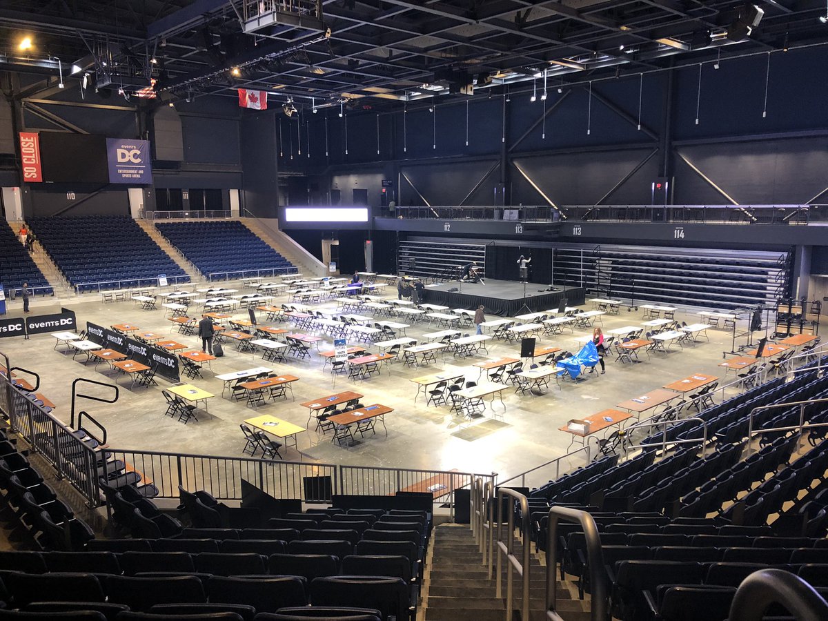 dchrDC's tweet photo. #FindYourFuture at the Entertainment and Sports Arena in #CongressHeights today. We're here with #HotJobs and contingent offers in #DCGovernment. Come see us! #MakingADistrictDifference #CareersDC https://t.co/3nfEurPDF6