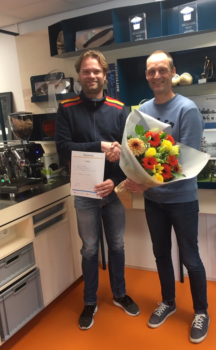 TopCoach5's tweet photo. En weer een geslaagde uit de 6e lichting, goed gedaan @Trivelo_nl Koen de Haan! Succes in je verdere carrière, we blijven je volgen. https://t.co/yOTgH94IWT