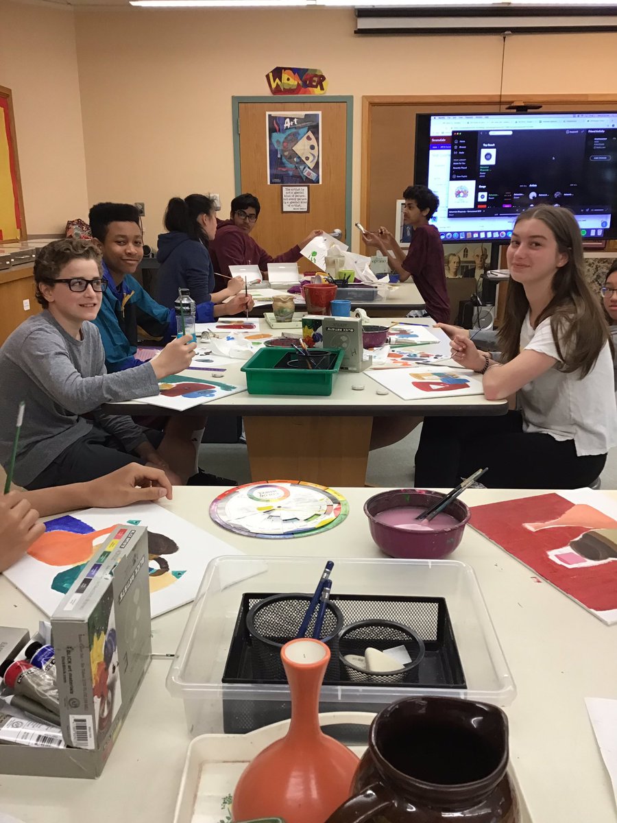 j_fass's tweet photo. We are back to painting in 8th grade art! #fountain #scarsdalemspride https://t.co/ewDIZ0KNtX
