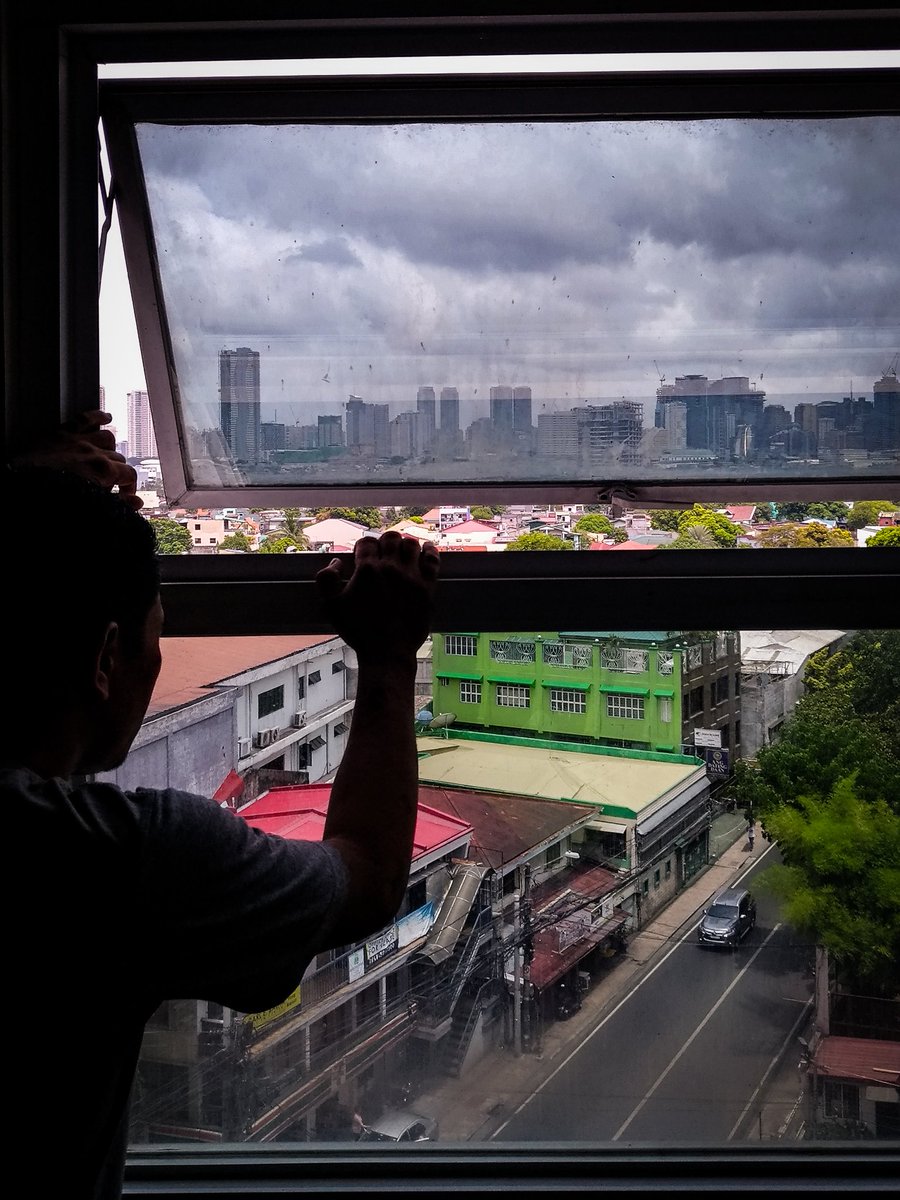 mark06241993's tweet photo. WALANG HIHINTO!

Habang nagoocular ako, napatigil kami ni Kuya at napatingin sa pangitain sa may bintana at nagkukwento siya konti ng kanyang buhay.

WALANG HIHINTO! LUMAKAD LANG TAYO NG TULUY-TULOY PERO HUWAG KALIMUTANG HUMINTO PANSAMANTALA. 

#silhouette #manualmode https://t.co/XGo5QT4v15