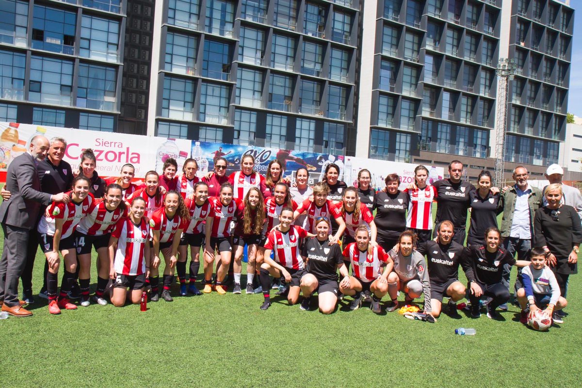 M_unzue6's tweet photo. Finito @ligaiberdrola 18/19👋🏻👋🏻
El año que viene más 💪🏽💪🏽 🦁

#athleticclub #athleticclubfem #futbol #futfem #futbolfemenino #equipo #🦁 https://t.co/k6YMLsHJZp