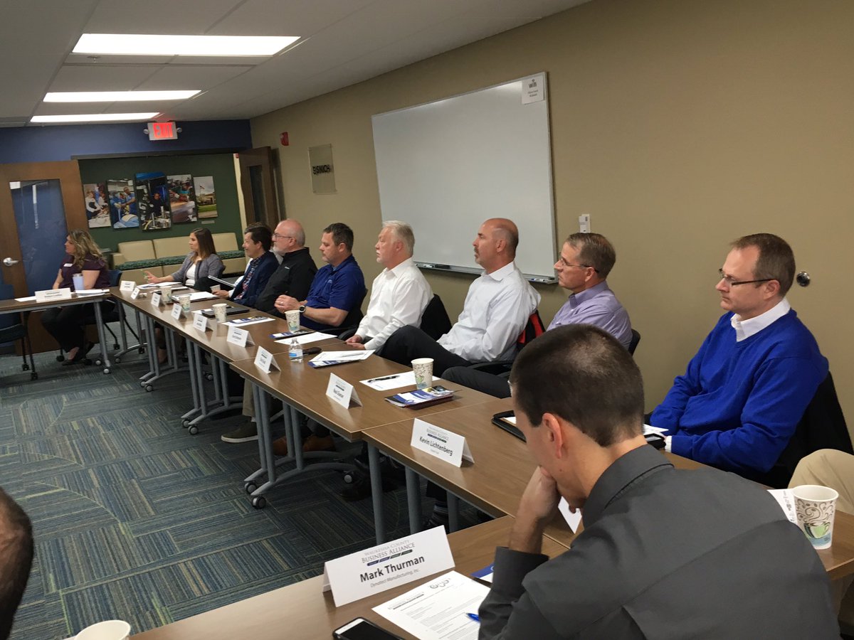 WCBizAlliance's tweet photo. Nearly 25 #wcmanufacturing execs are at our Manufacturing Executive Council meeting this morning hearing from @MichaelBestLaw on how WI businesses are hiring from Puerto Rico. With difficult immigration hurdles in place, Puerto Rico might be a place to search for employees https://t.co/mCC26VdisX