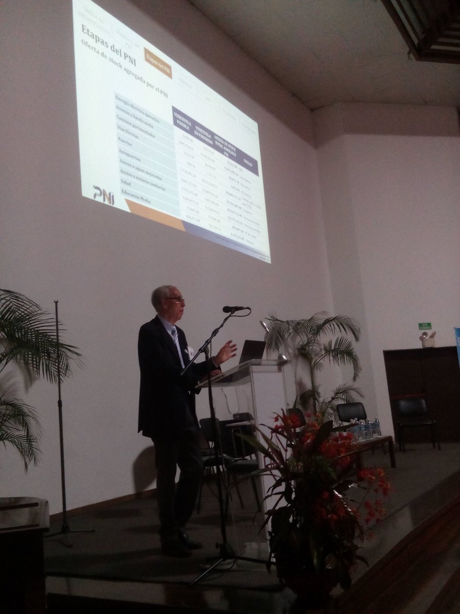 IESA's tweet photo. Ing. Mauricio Brin: "Aquí no se trata solo de construir, sino de que el servicio también se preste. En los últimos 15 años se han construido y puesto al servicio 64.695 MK de electricidad en Latinoamérica, más del triple que en Venezuela" #ForoCVC https://t.co/2CGBJzHiJt