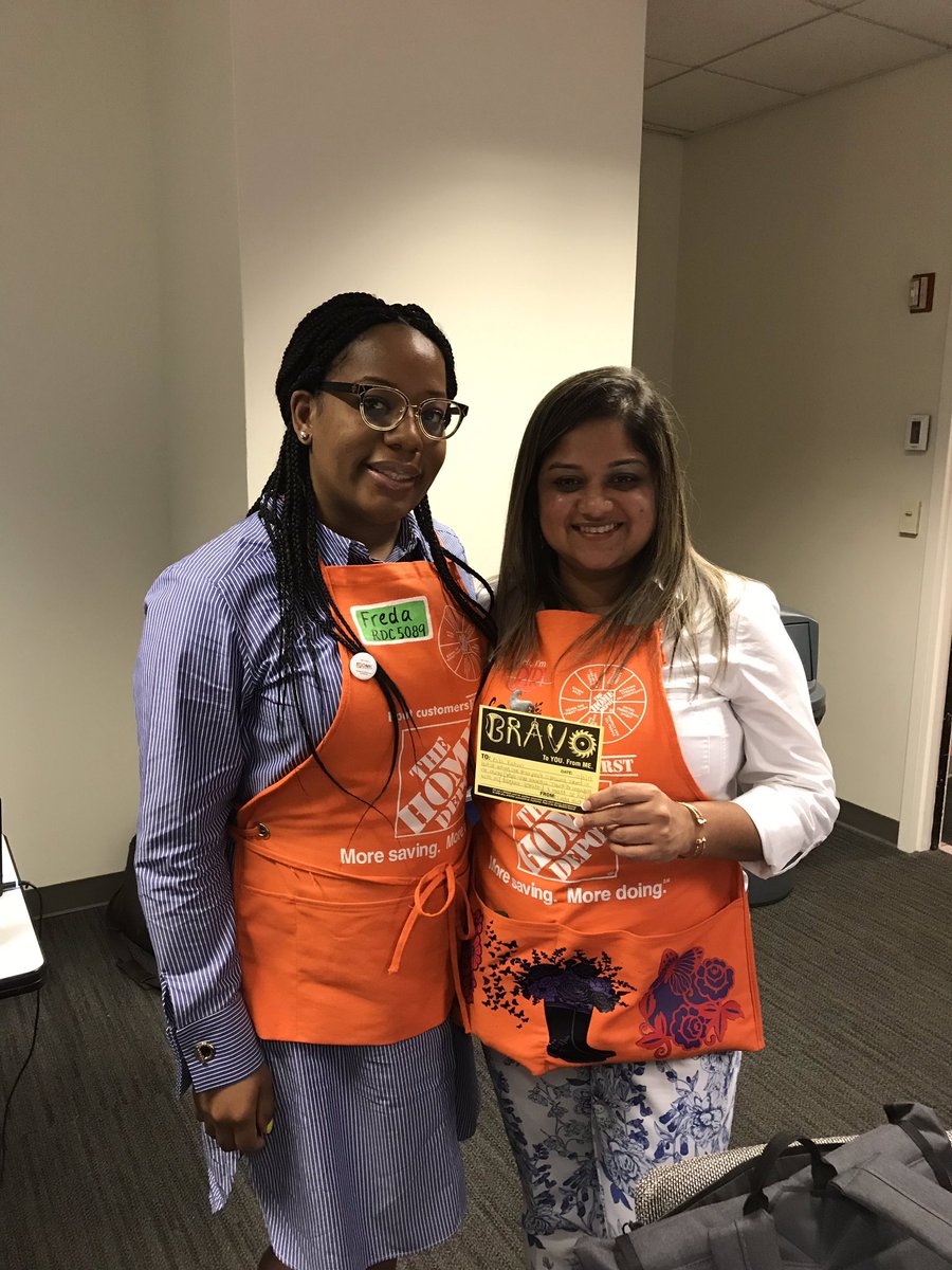 FredaLovesTHD's tweet image. Had the pleasure of presenting @sherisa22 with her first #BravoAward, here at #HRFundamentals! Thank you for exemplifying our values by taking care of our people!