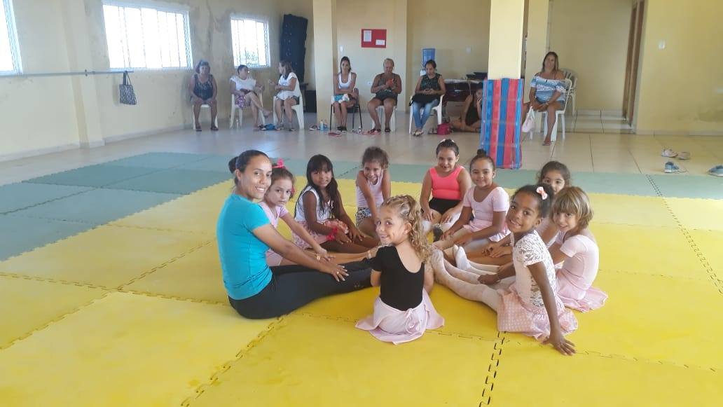 Ilha_Comprida's tweet photo. ESCOLA MUNICIPAL DE BALLET COM NOVAS TURMAS E VAGAS PARA CRIANÇAS ENTRE 3 E 5 ANOS
https://t.co/X2CgMIchIF https://t.co/RJB5xPKAoD