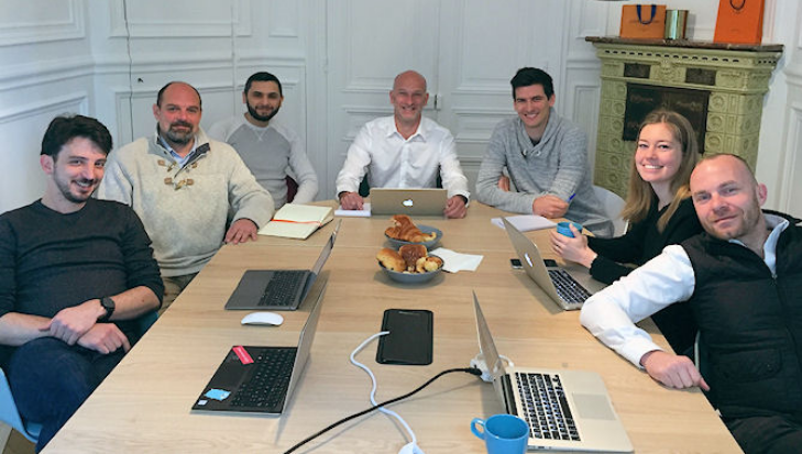 Clesdudigital's tweet photo. #phygital #webtostore #storetoweb #TechRetail Bizz4 veut réconcilier le commerce physique et digital https://t.co/e9YoAK4SF5 https://t.co/TjWkrMyuwn