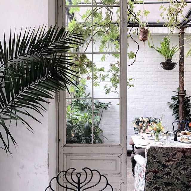 Beautiful corner capture from @littlelondonwhispers 💕 bit.ly/2H54CAC