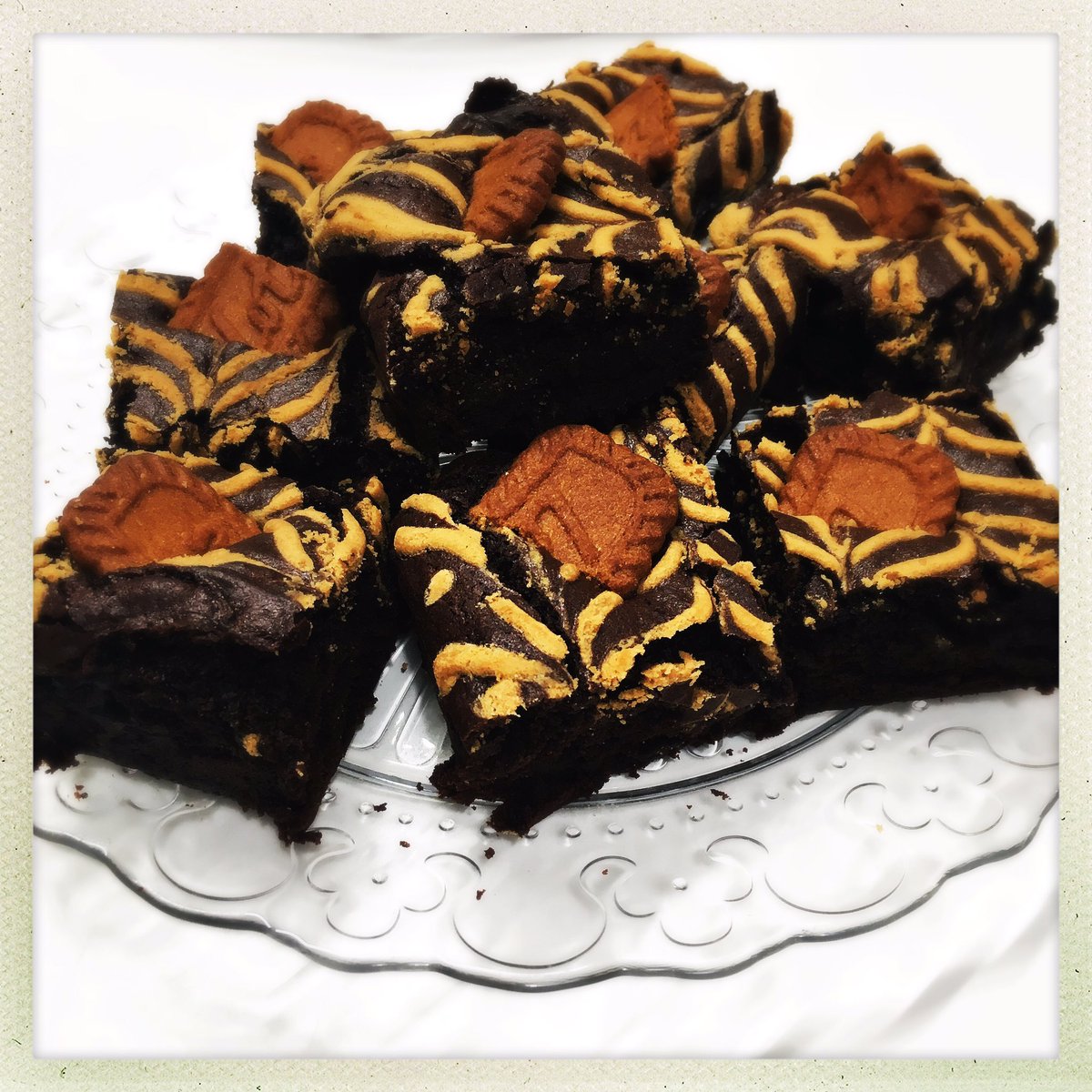 Biscoff caramel brownies at the cakery today 🌱