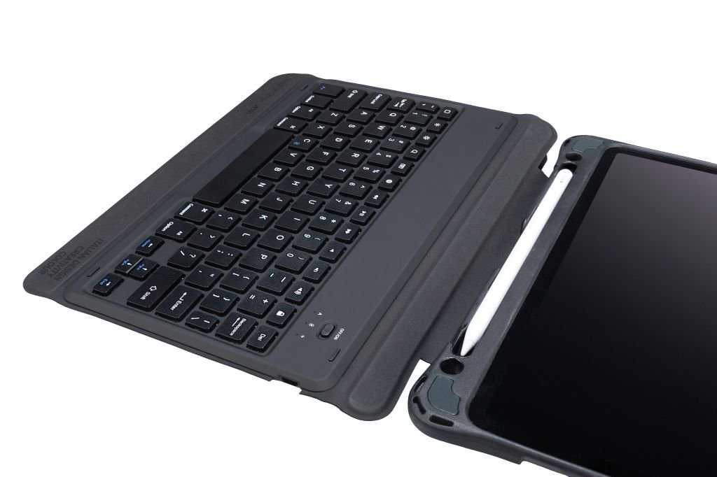 Seguridad militar contrastada para vestir a tu Tablet con la funda más segura del mercado. Te apuntas? #Tucano2019
