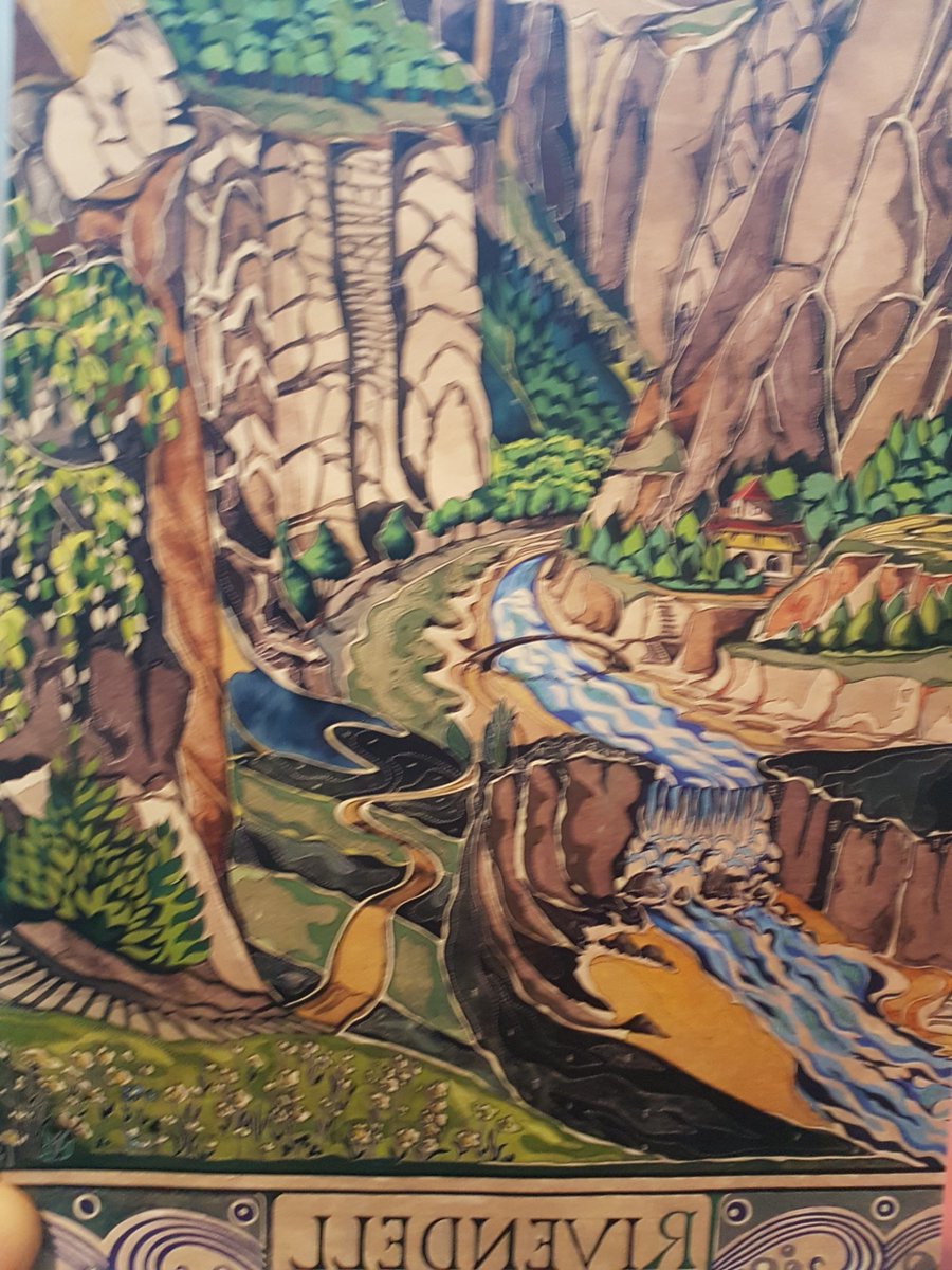 VincentMFerre's tweet photo. enfin, Rivendell ! @CiteTapisserie #tombee de métier https://t.co/2xJasjwaB0