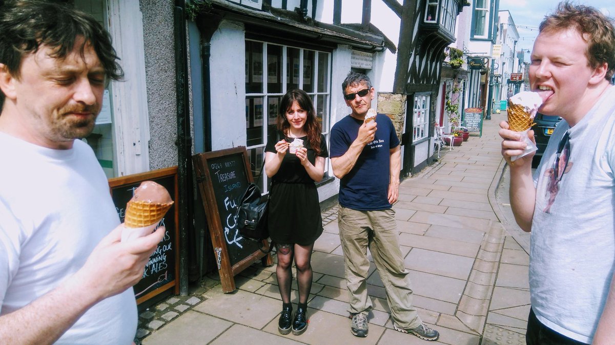 B0MBSKARE's tweet photo. Bore da. Three years ago today we were in Wales eating ice cream.. https://t.co/Vs4hk4nZTa