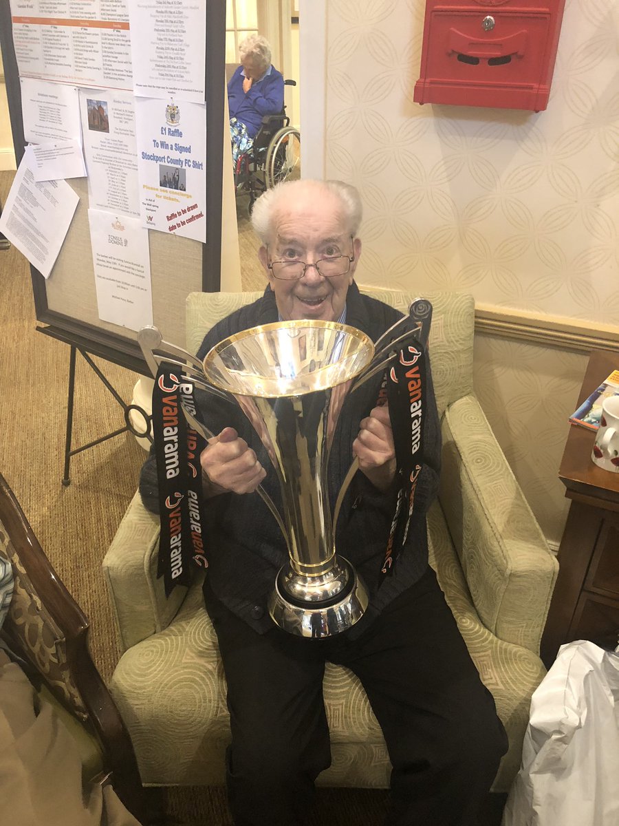 Bkwild1's tweet photo. Our local football club @StockportCounty shows off their Well deserved National League Trophy to our residents and a raffle to win a signed shirt.. ⚽️🏆@SunriseSrUK @jgh1971 @LinaKlen https://t.co/aWpa1jwVnp