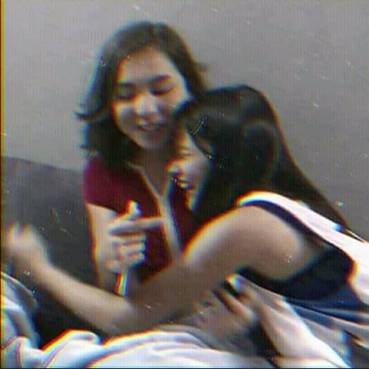 Meccalla1's tweet photo. Miss ko na kayong makitang magkasama muli sa iisang palabas! My KyBi :) 
@2002kyline 
#INBPlano 
Kapuso Brigade https://t.co/060ov0HOVO