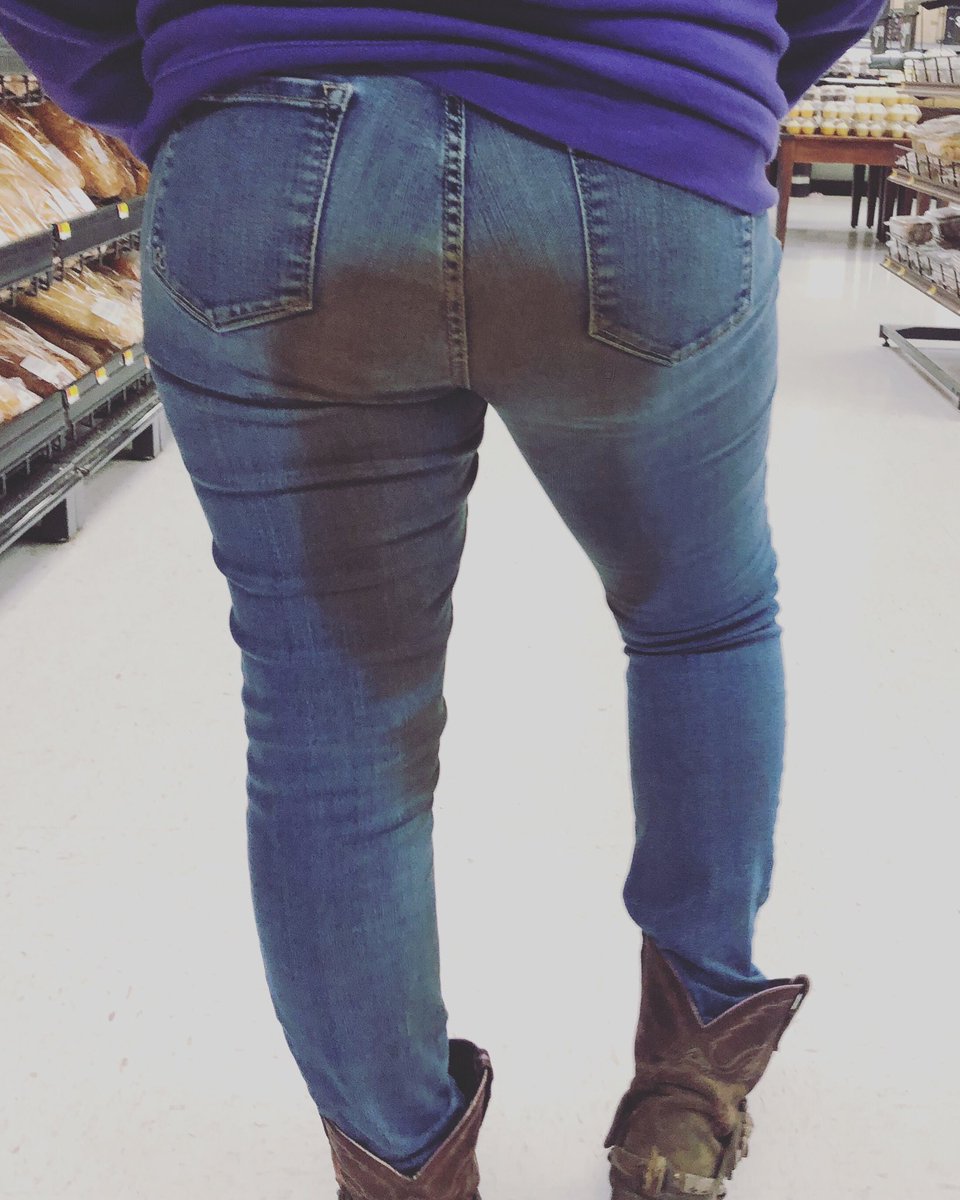 Hoofbeatsandag1's tweet photo. No better way 2 connect with a nature then 2 ride #bareback 👖 #horse #horses #equestrian #cowgirls #rodeo #cowboy #horsesofinstagram #barrelracing #rodeoflicks #tackless #barebackriding #rodeolife #pony #rodeotime #letsgetwestern #horseriding #love #horselifeirl #me #cute https://t.co/1UC5PgZntq