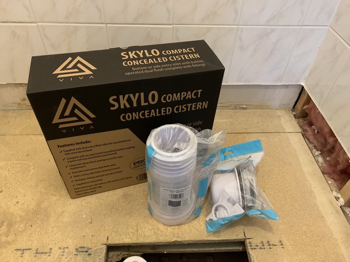 ew_heating's tweet photo. Another day, another en-suite upgrade 🤙🏼 @vivasanitary cistern, pan con, traps and flexis 🙋🏻‍♂️💙 #proinstallerclub #VivaDiva #plumbing Just over half way to silver now 🥉🥈please could I have my bronze van sticker?? 🤞🏼😉😘 https://t.co/OUFm5Vqayi