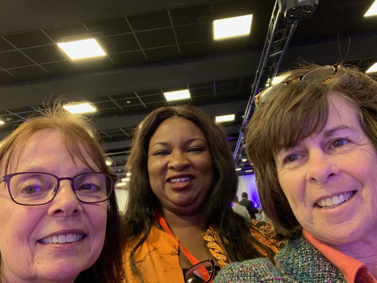 ahnew54's tweet photo. Sisters from across the globe #WCPT2019GM https://t.co/uPsUnSeo9H