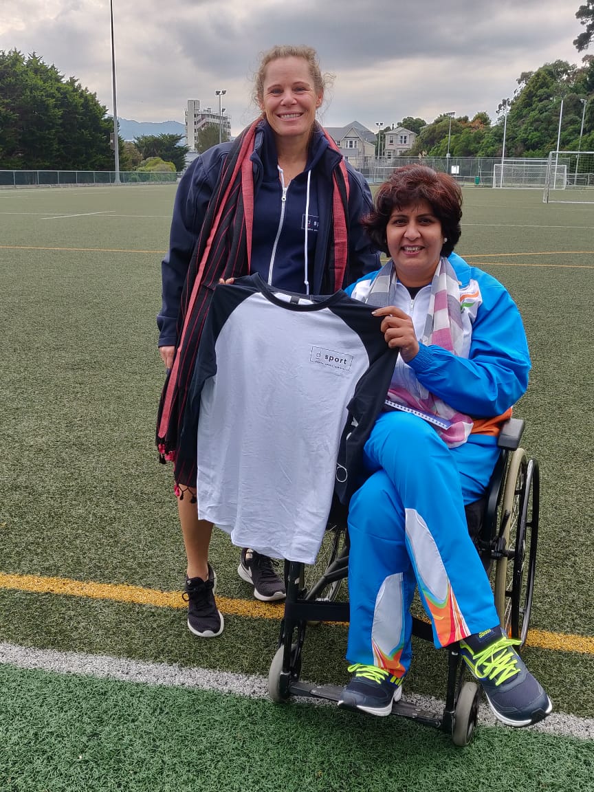 DeepaAthlete's tweet photo. Met fellow Paralympian, #KateHoran at Wellington College. Kate won a🥈in Beijing 2008 @Paralympics in track 200m T 44 event. She has in the past also twice created a World record in para cycling. Wishing her the best for all her future endeavours.
#DeepainNZ 
@ParalympicIndia https://t.co/tCj5wK7quR