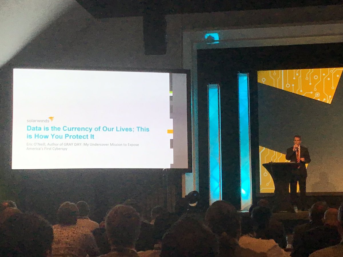 elzon's tweet photo. Présentation très intéressante et pleine d’humour sur la #cybersecurite par @eoneill #EmpowerMSP #Amsterdam https://t.co/dBRwLggLSv