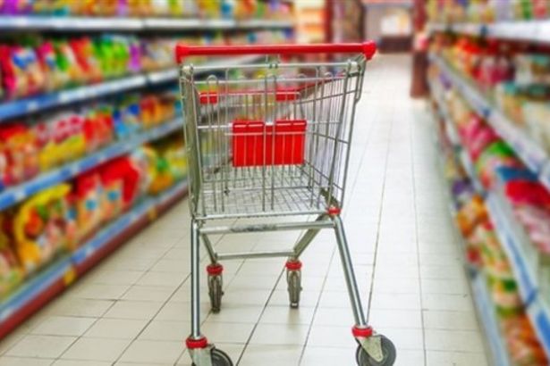 solhaberportali's tweet image. Kriz, alışveriş sepetini değiştirdi: Dışarda yemek bitti, giyimden vazgeçildi, vatandaş eve kapandı
haber.sol.org.tr/emek-sermaye/k…