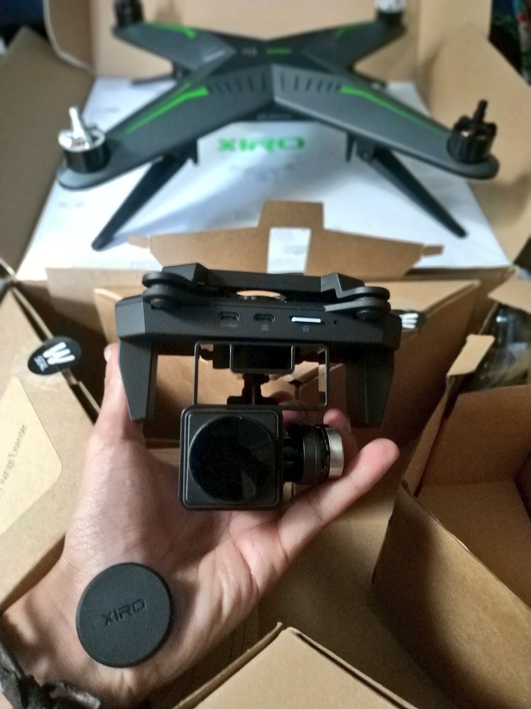 FRHcheko's tweet photo. #RamadhanSale
Drone pemula yang sempurna.
Belum pernah diterbangkan.
Low distortion super sharp 4K, Full HD 1080p. Super Slow Motion 240 fps (720p)

Available Battery: 2pcs. (Durasi 25 menit/batre)
High precision sensors. Stabil.

Fullbox, charger, masih Gress sih. Jual santai. https://t.co/PmG34fTN3f