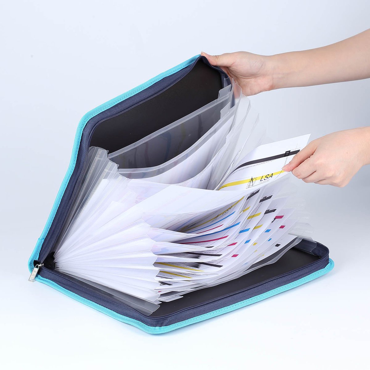 tianseoffice's tweet photo. #tianse #filebag #fileholder #expandfile #handbag TIANSE Expanding File Folder: made of quality Oxford cloth, 13 pockets, pockets are tabbed to allow for adding handwritten labels, suitable for daily filing & storing of papers, documents, comfort to carry😘https://t.co/rQ2CFpPVGw https://t.co/9qY6sDkHtK