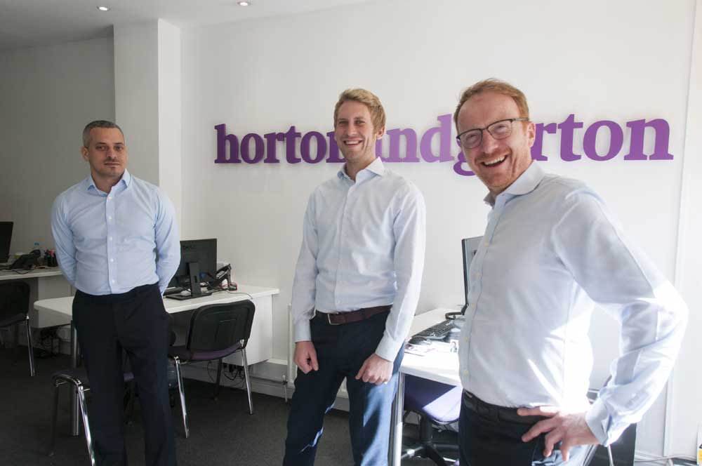 keepthingslocal's tweet photo. Three key members of the #HortonandGarton team reflect on a challenging period for #WestLondonProperty and forecast a more positive year ahead #HammersmithEstateAgent #HammersmithHomes #HammersmithProperty #HammersmithL #KeepThingsLocal #ChiswickLocals https://t.co/yKwL11NoeF https://t.co/rKDWRzqKOM