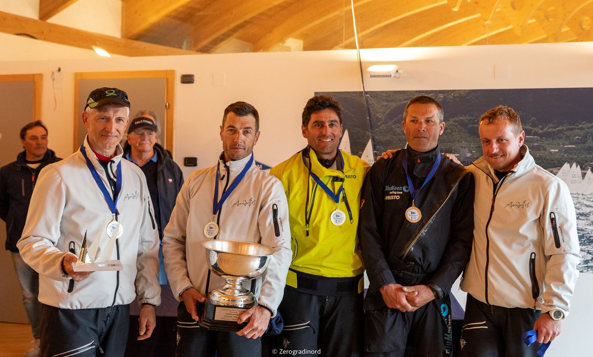 Melges_24's tweet photo. 2019 @Melges_24 European Sailing Series in Malcesine🇮🇹 - Second Event Is for Maidollis 🇮🇹>>https://t.co/tYXQ91H1BS #melges24 #m24ess #malcesine #italy #maidollis #winner @Melges24ITALIA @FVMalcesine @federvela @MelgesEurope https://t.co/8LG4iwR41x
