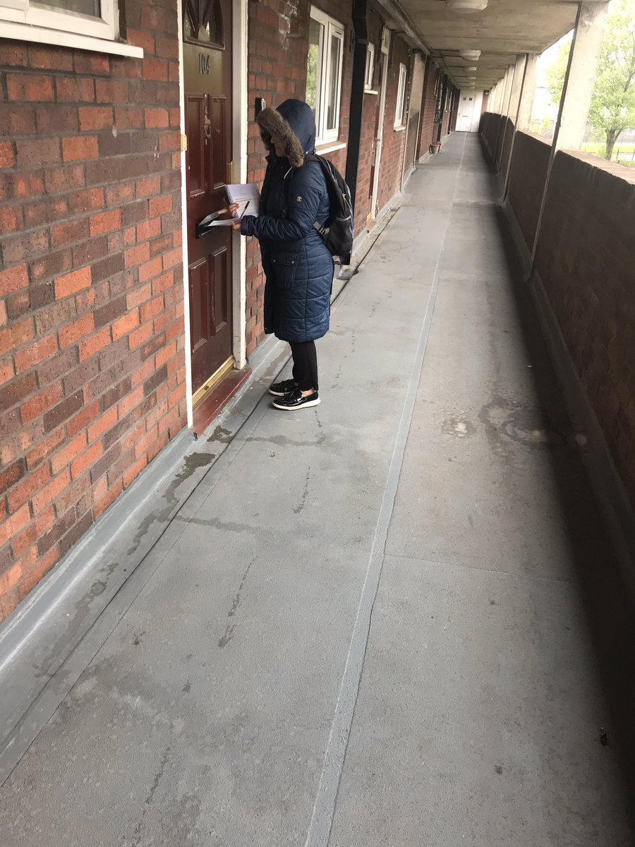 Out on eldon street today with tahra, trying to engage with our customers to get some feedback on the area <a href="/FirstForFCHO/">First Choice Homes Oldham</a> <a href="/FCHONeighbourhd/">FCHO Neighbourhoods</a>