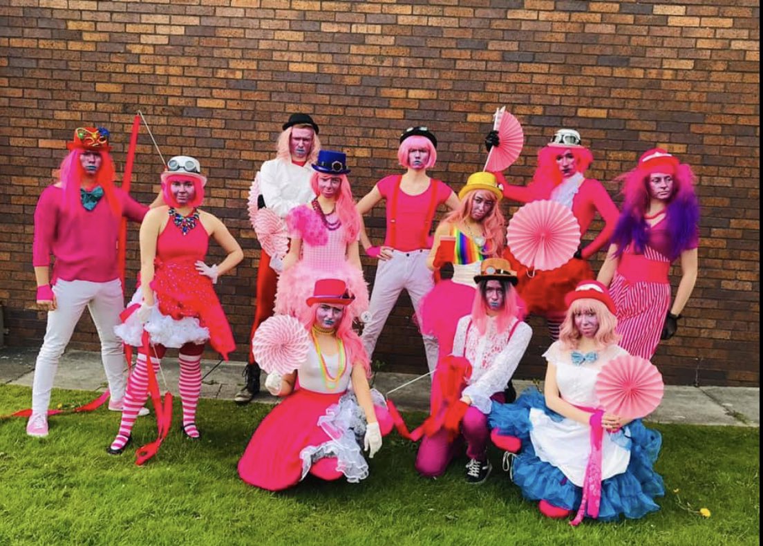 1VisionDanceCo's tweet photo. Well done to the students who took part in a @WowDancersWales performance for the @LeeStaffordLSE launch! 

#pink #wow #wowdolls #leestafford https://t.co/hLPysVIUoz