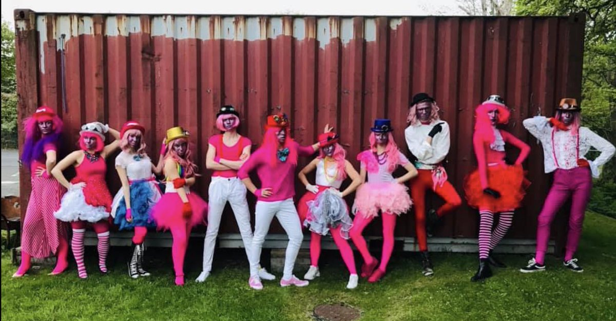 1VisionDanceCo's tweet photo. Well done to the students who took part in a @WowDancersWales performance for the @LeeStaffordLSE launch! 

#pink #wow #wowdolls #leestafford https://t.co/hLPysVIUoz
