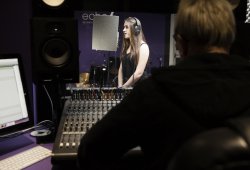 echo7recording's tweet image. Take advantage of our great mid-week offer - a day of recording (10am-6pm) for just £150! We still some mid-week dates available in May. echo7.co.uk/rates/