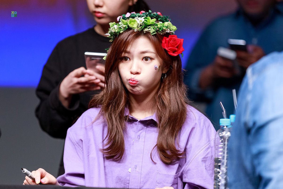 Archive2yeon's tweet photo. 💜 https://t.co/9ySUxZ4XWI