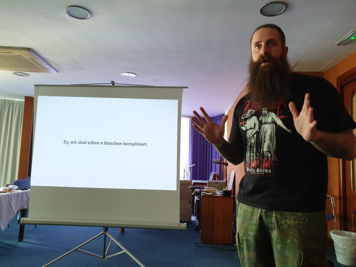 Ronald_Hartwig's tweet photo. Zweiter Tag #fux19 UX Camp Mallorca fängt selbstkritisch an. #UX #uux #fux Stark! https://t.co/lCwPHBsjf5