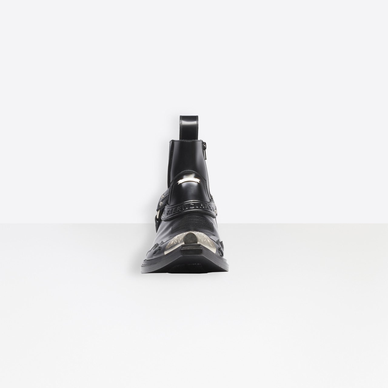 Santiag 2019 sales