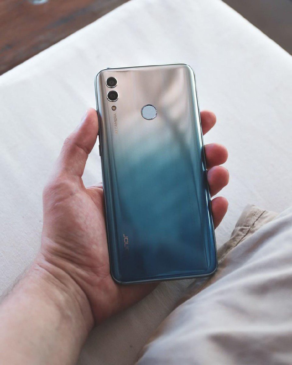 Honor_ES's tweet photo. ⚡SORTEAZO #HONOR10Lite

RT y comenta tus specs favoritas con #HONOR10LiteEnPhoneHouse

📸Cámara Selfie Gota de Agua 24MP
📱Pantalla Infinita 6.21 pulgadas (ratio 91%🔥)
📸📸Doble Cámara Trasera
🔥3GB de RAM
📂64GB de Memoria Interna ampliable hasta 512GB
🔋3.400 mAh de batería https://t.co/WXfZorqjqa