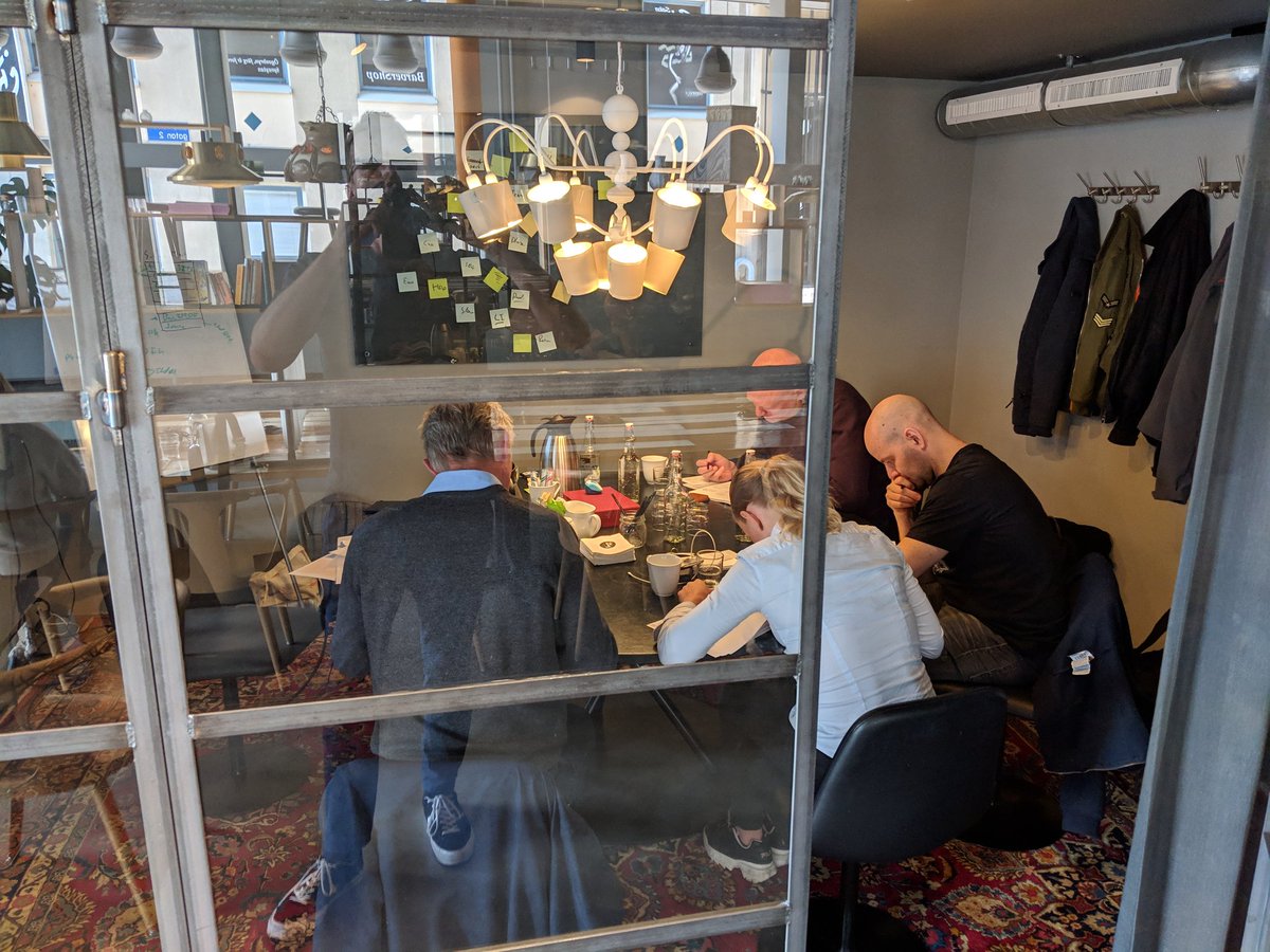 RemcoBroekmans's tweet image. Group in Göteborg is modelling. Post-Its will come in soon!
#EnsembleLogicalModeling #DataVault #ELM #agile #dataModeling @GeneseeAcademy